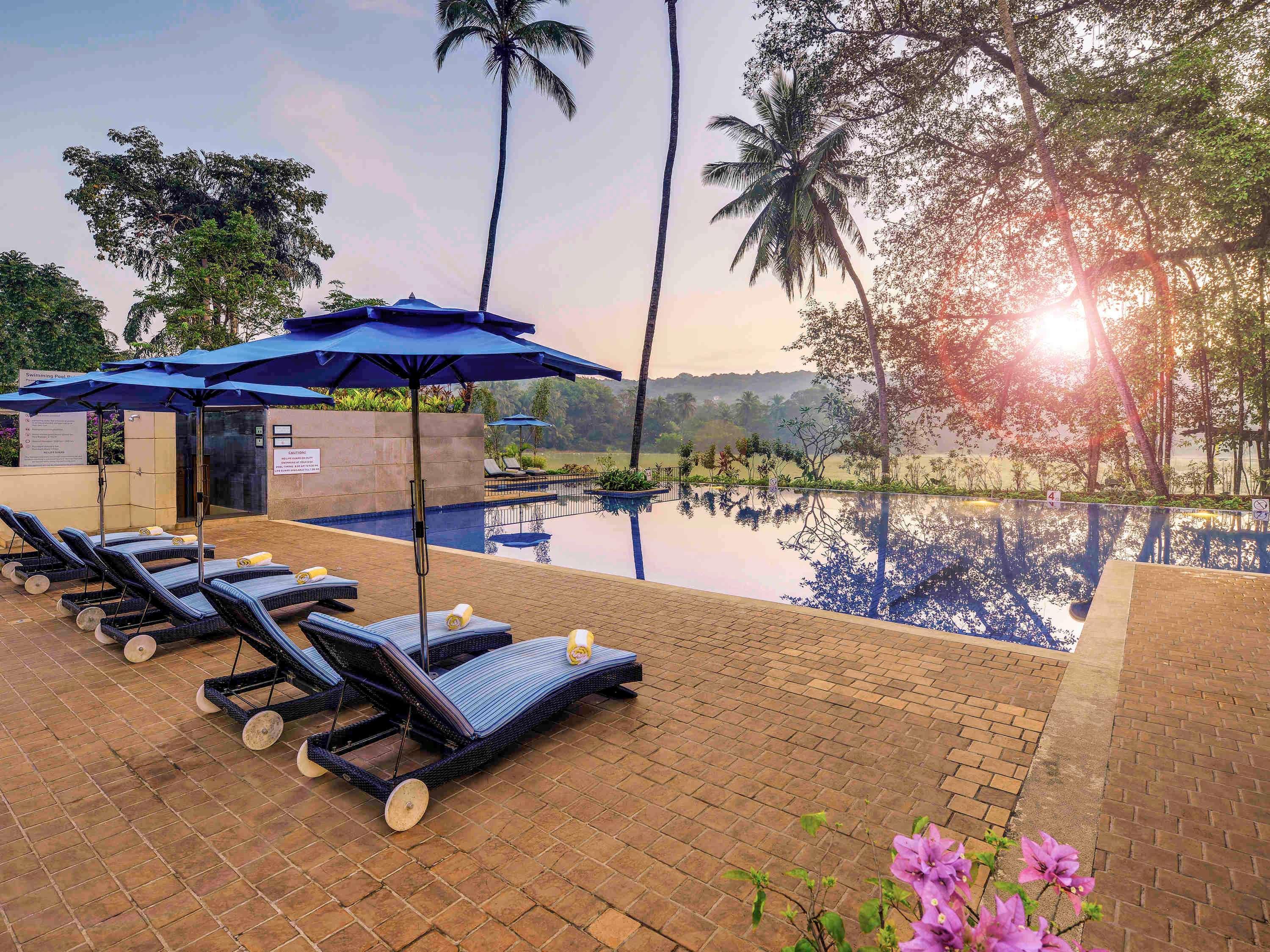 Novotel Goa Resort & Spa Candolim Exterior foto Pool at the Taj Bengal